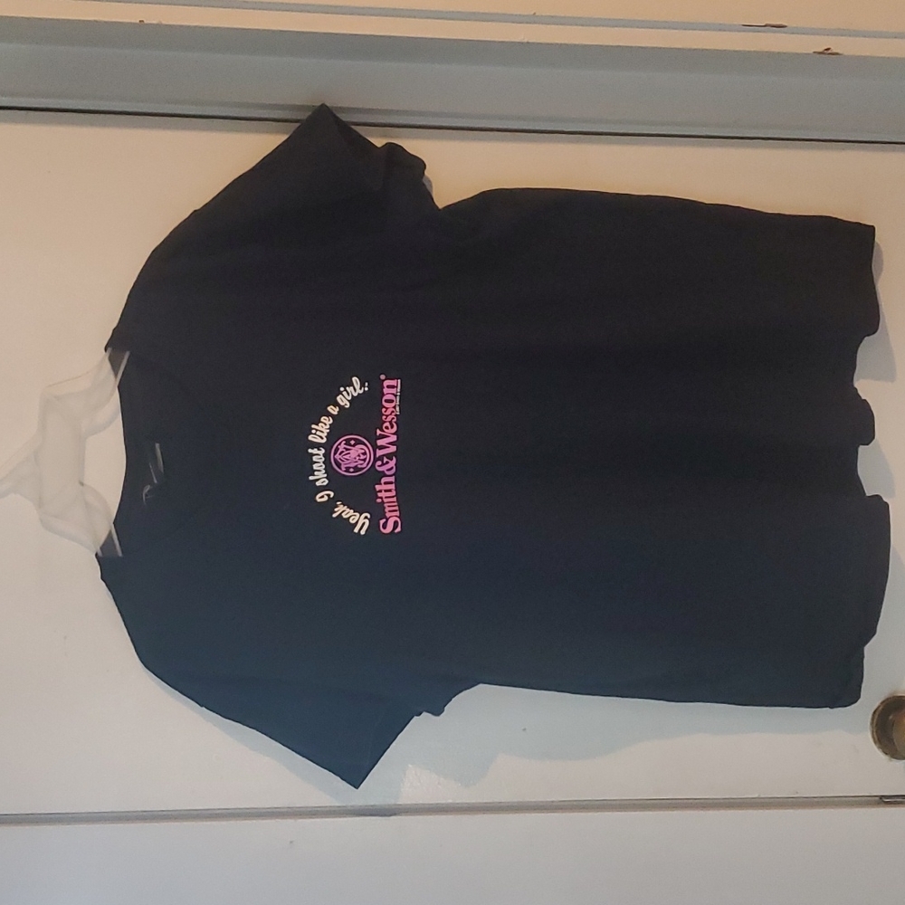Black Tee